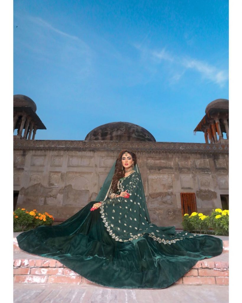 Unseen Bridal Look Of Ravishing Fiza Ali