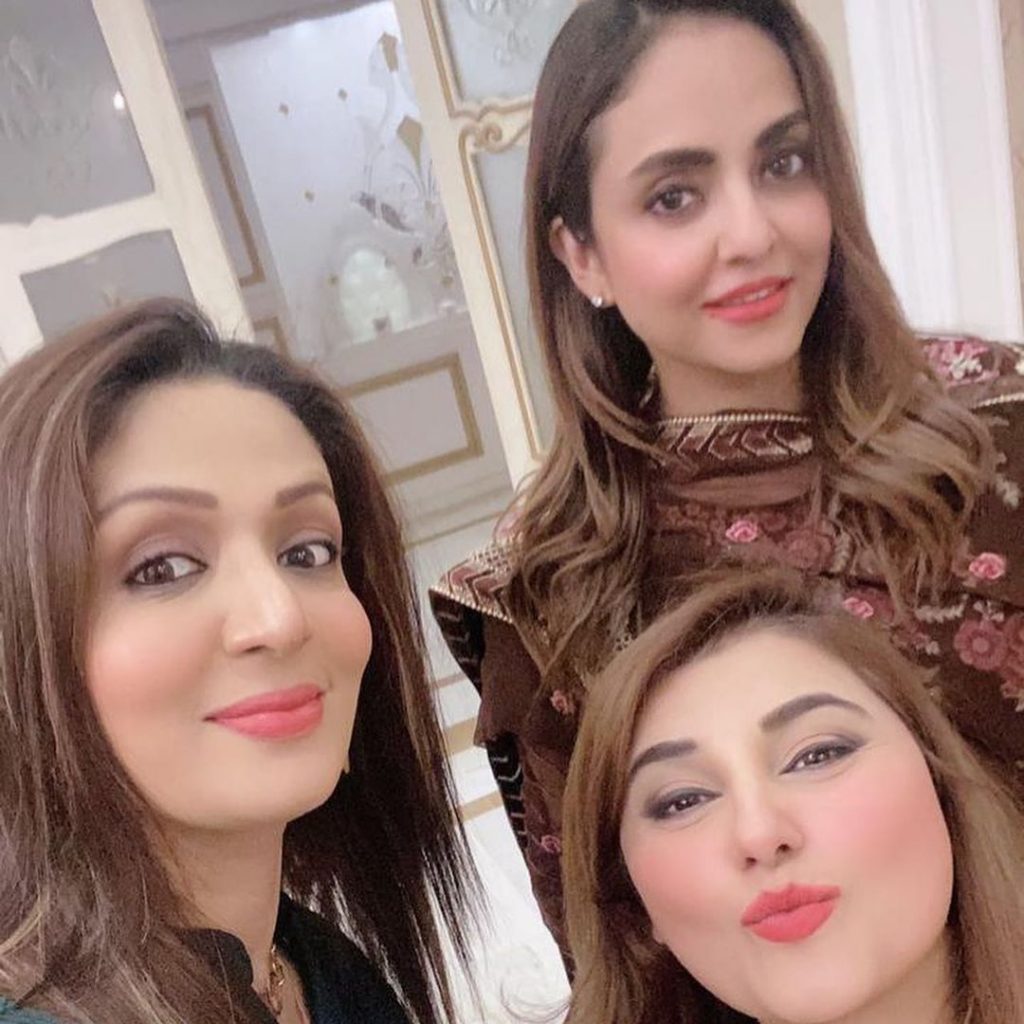 Javeria Saud Hosts A Dinner For The Newly Married Couple Nadia Khan And Faisal Mumtaz Rao