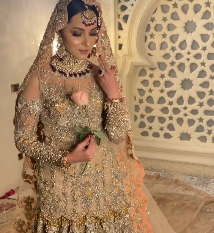 Nimra Khan Looks Drop Dead Gorgeous In Her Latest Bridal Shoot ...