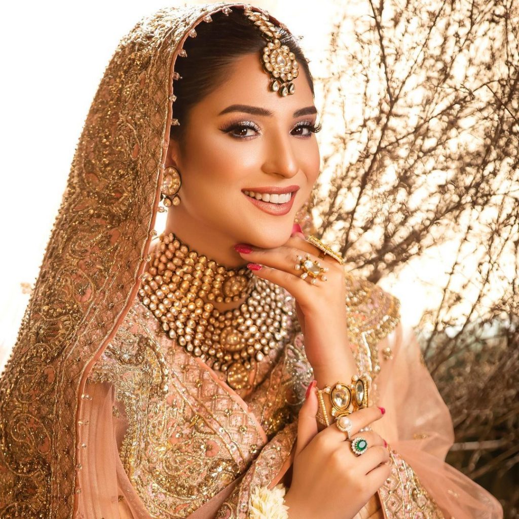 Ramsha Khan Looks Magnificent In Gorgeous Gold Bridal Ensemble