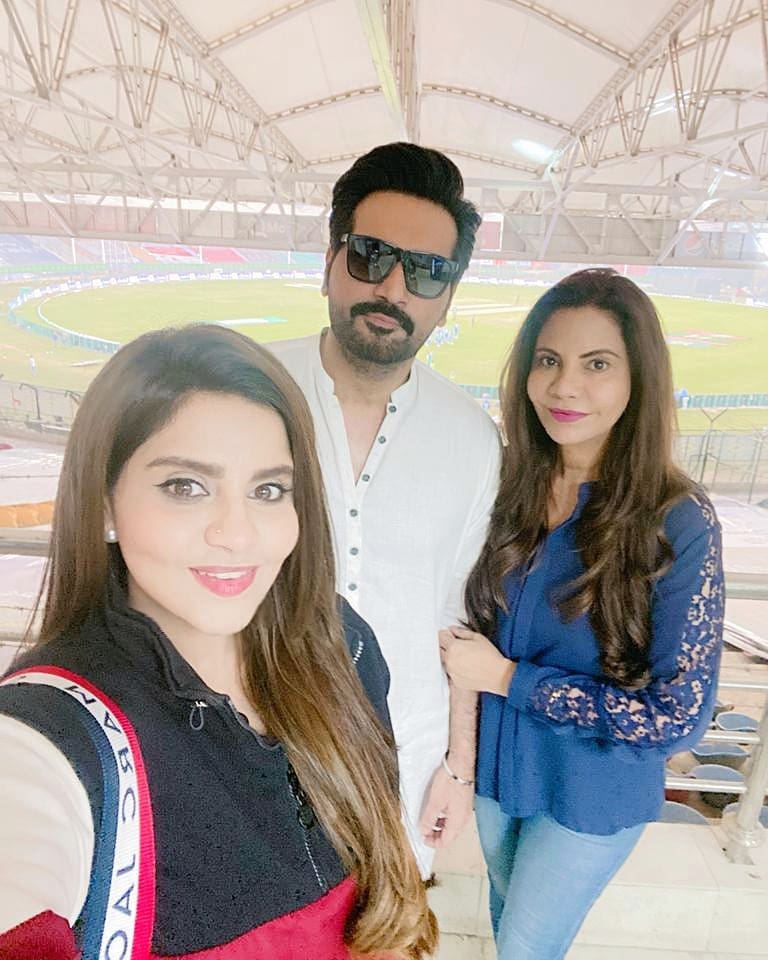 Latest Glimpse of Samina Humayun Saeed With Her Family