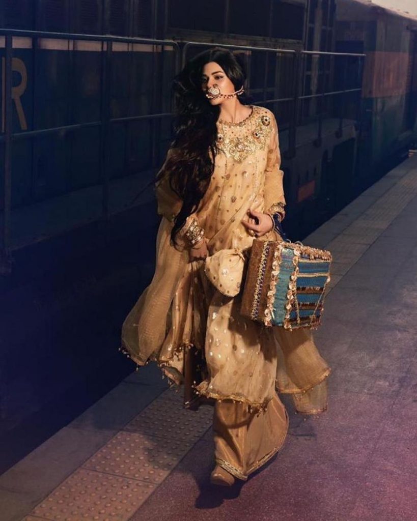 Sara Loren Pulls Off Traditional Looks Like A Pro In Her Latest Shoot