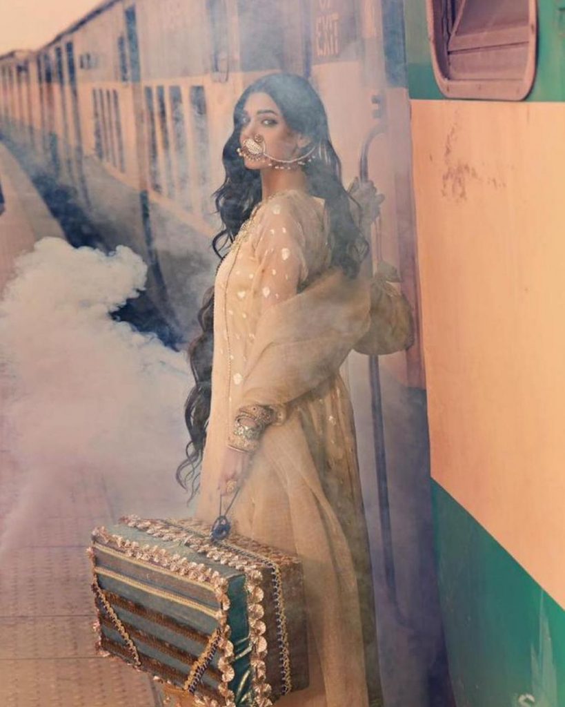 Sara Loren Pulls Off Traditional Looks Like A Pro In Her Latest Shoot