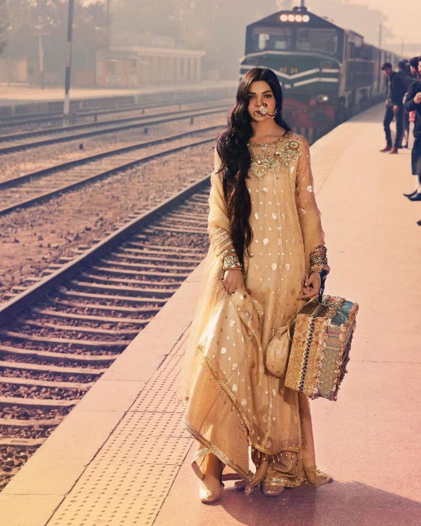 Sara Loren Pulls Off Traditional Looks Like A Pro In Her Latest Shoot