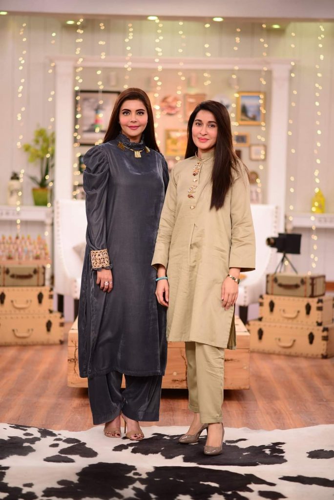 Nida Yasir and Shaista Lodhi With Their Fathers