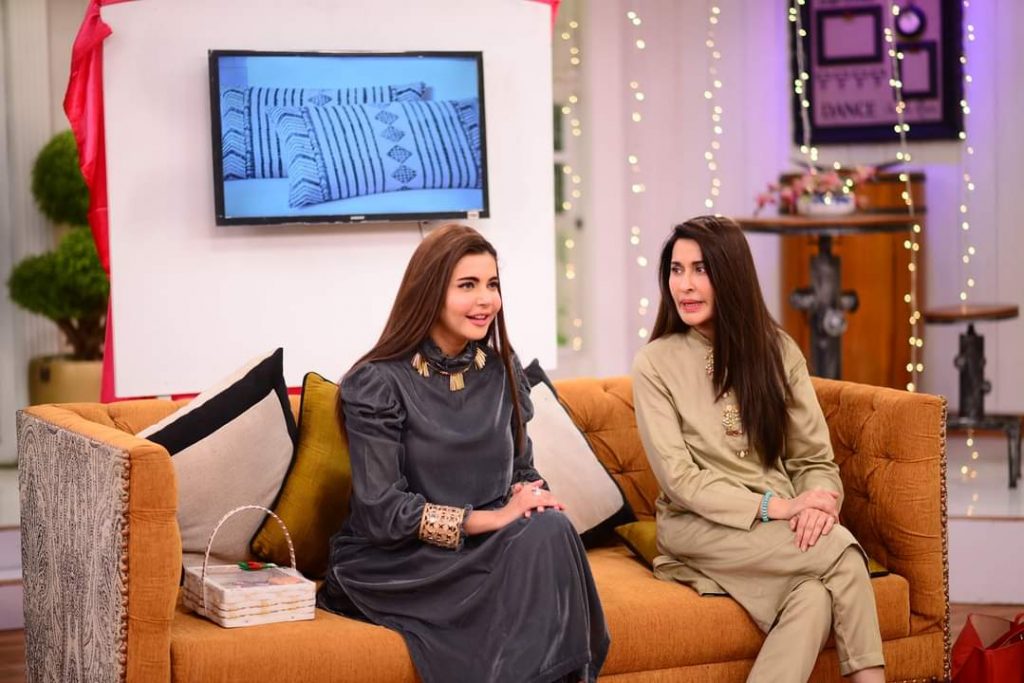 Nida Yasir and Shaista Lodhi With Their Fathers