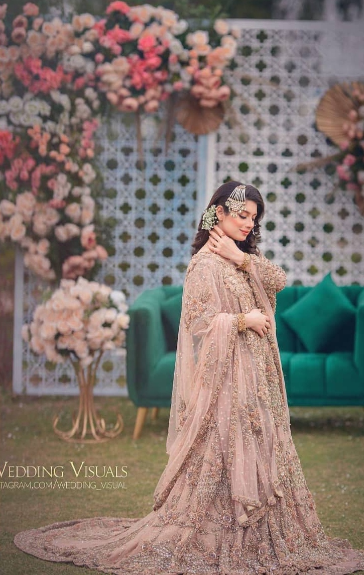 Sidra Batool Beautiful Bridal Shoot 