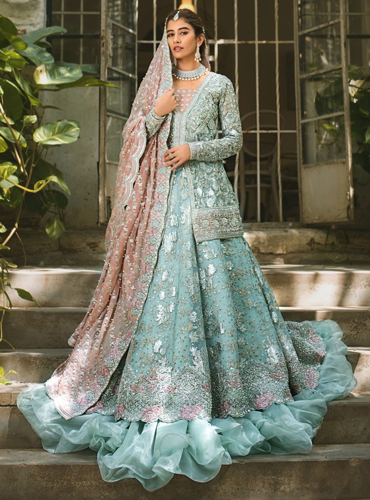 Syra Yousaf's Latest Bridal Shoot For Zainab Chottani Official