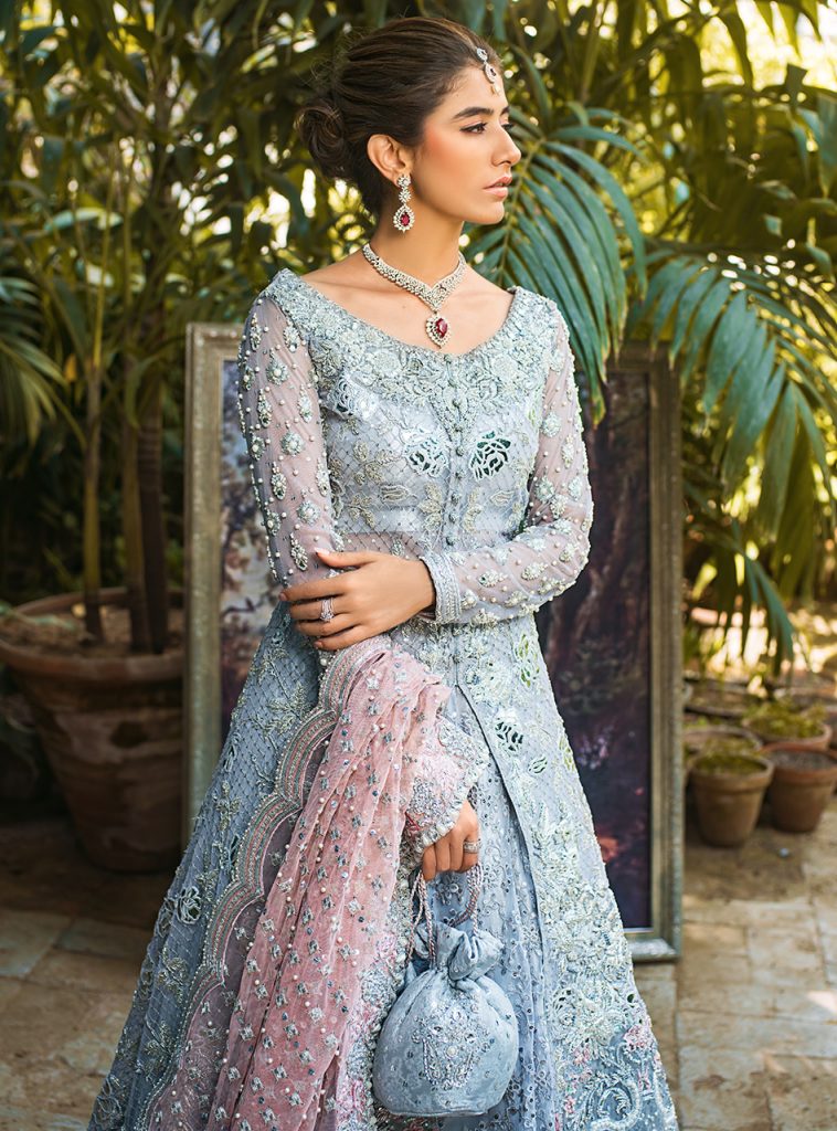 Syra Yousaf's Latest Bridal Shoot For Zainab Chottani Official