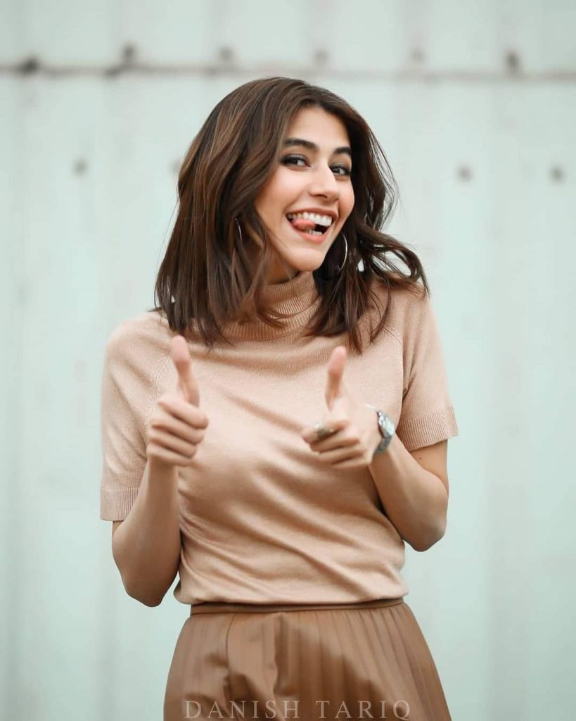 Syra Yousuf Looks Adorable In The Recent Photographs