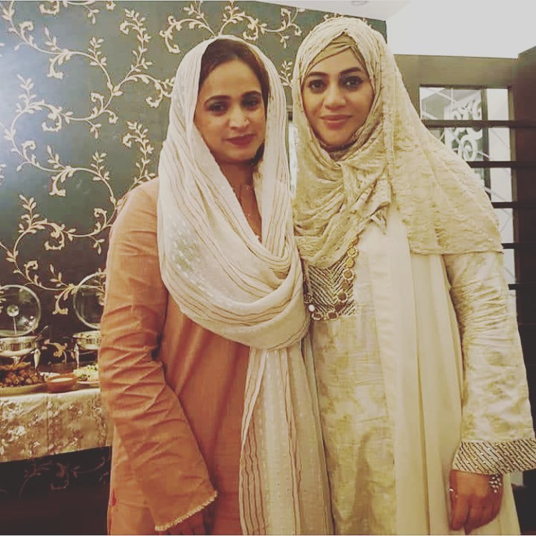 Pakistani Eminent Actresses Wearing Hijab