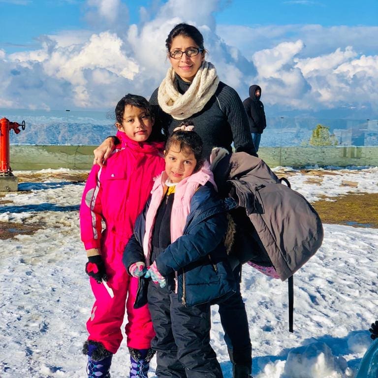 Vaneeza Ahmad And Her Daughters Spotted Praying Together