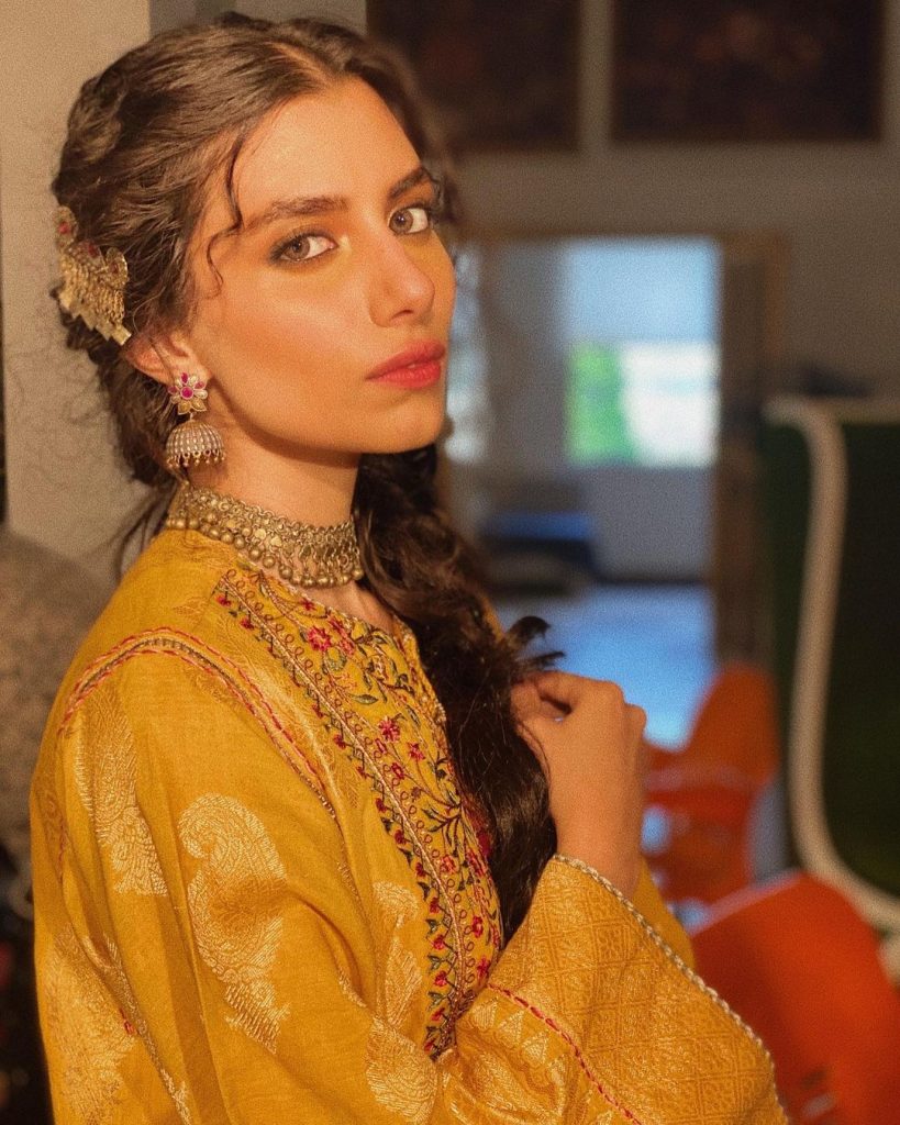 Beautiful Unseen Pictures Of Fashion Model Zara Peerzada