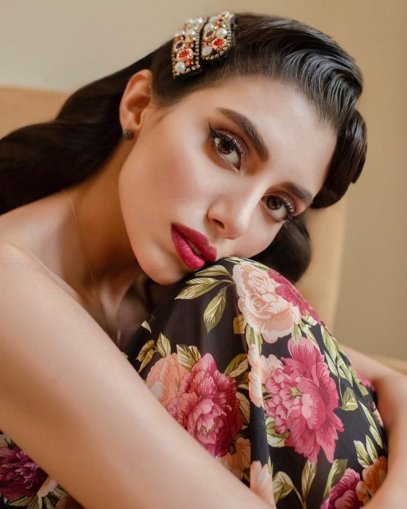 Beautiful Unseen Pictures Of Fashion Model Zara Peerzada