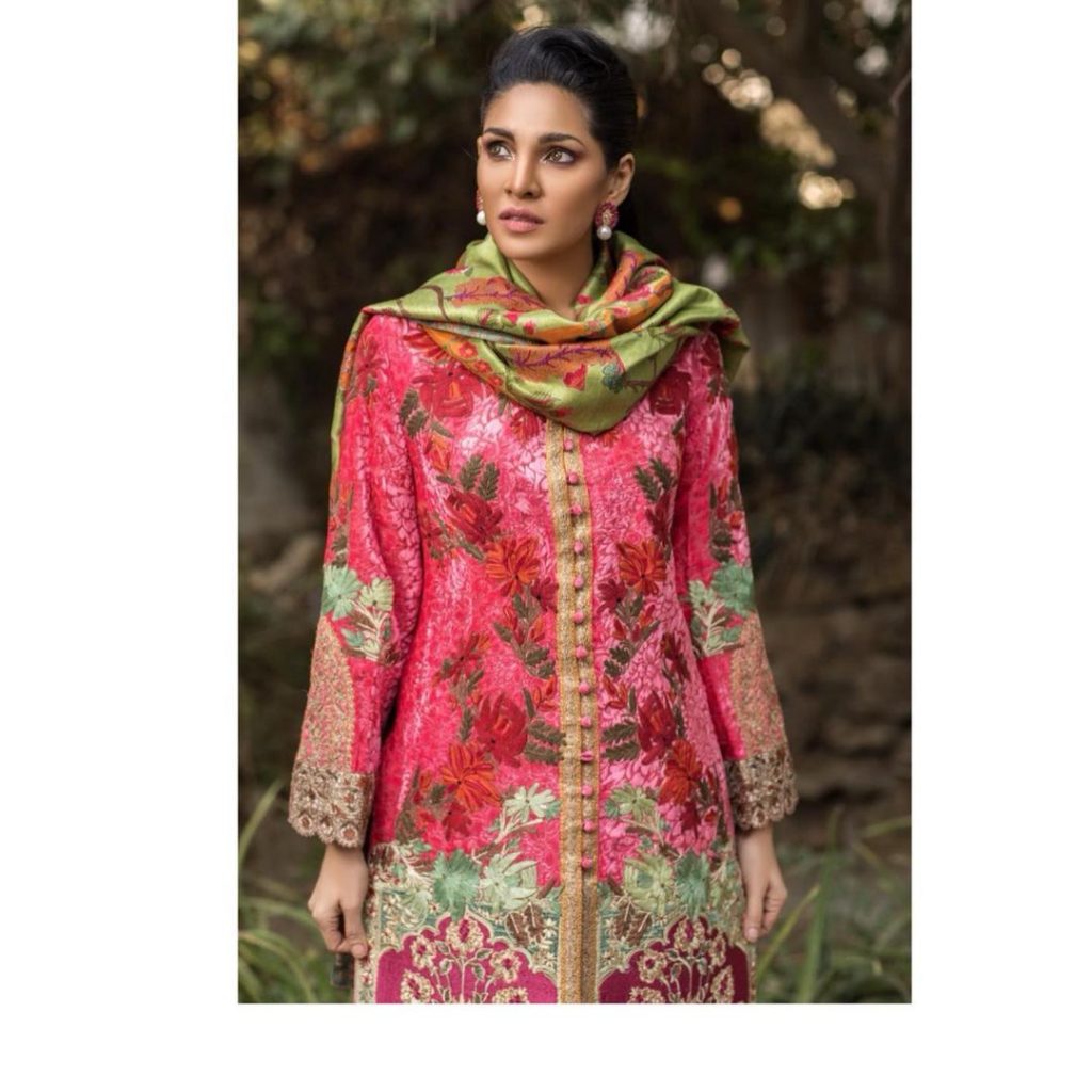 20 Pictures of Zhalay Sarhadi in Eastern Clothing