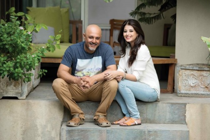 Awesome Family Photos of Ali Azmat