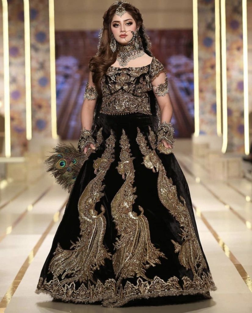 Alizeh Shah Walked On The Ramp For ...