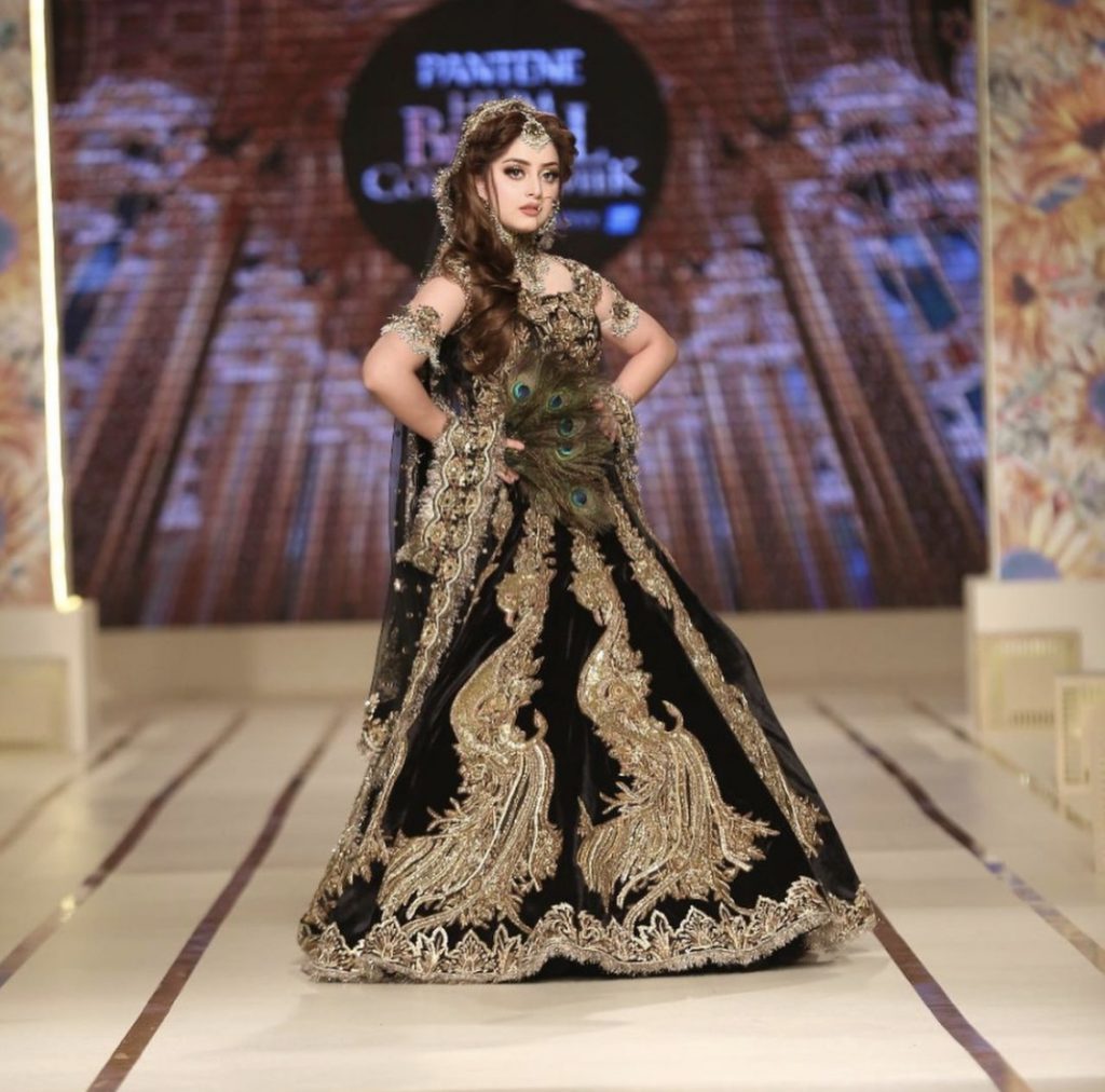 Alizeh Shah Walked On The Ramp For Kashees At BCW Day2