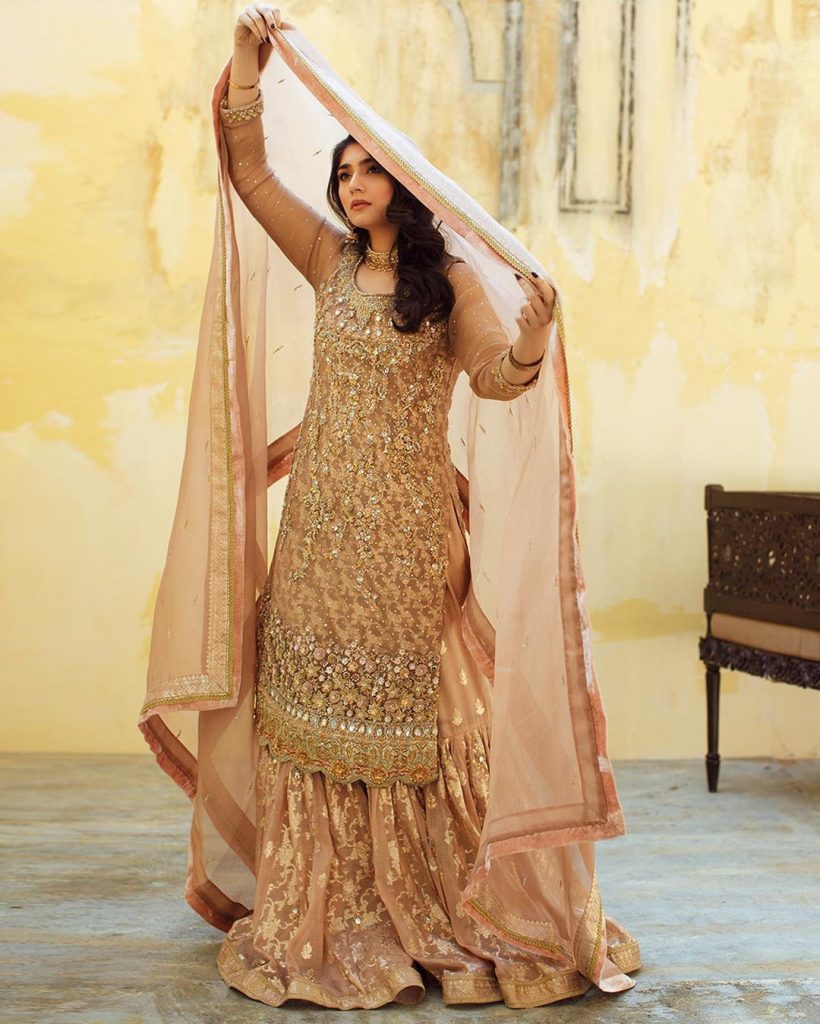 Dur-e-fishan Saleem Looking Ethereal In Uzma Babar's Ensembles