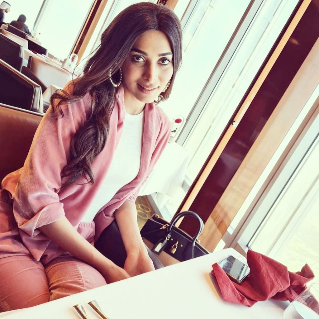 Eshal Fayyaz Enjoying Vacations In Dubai