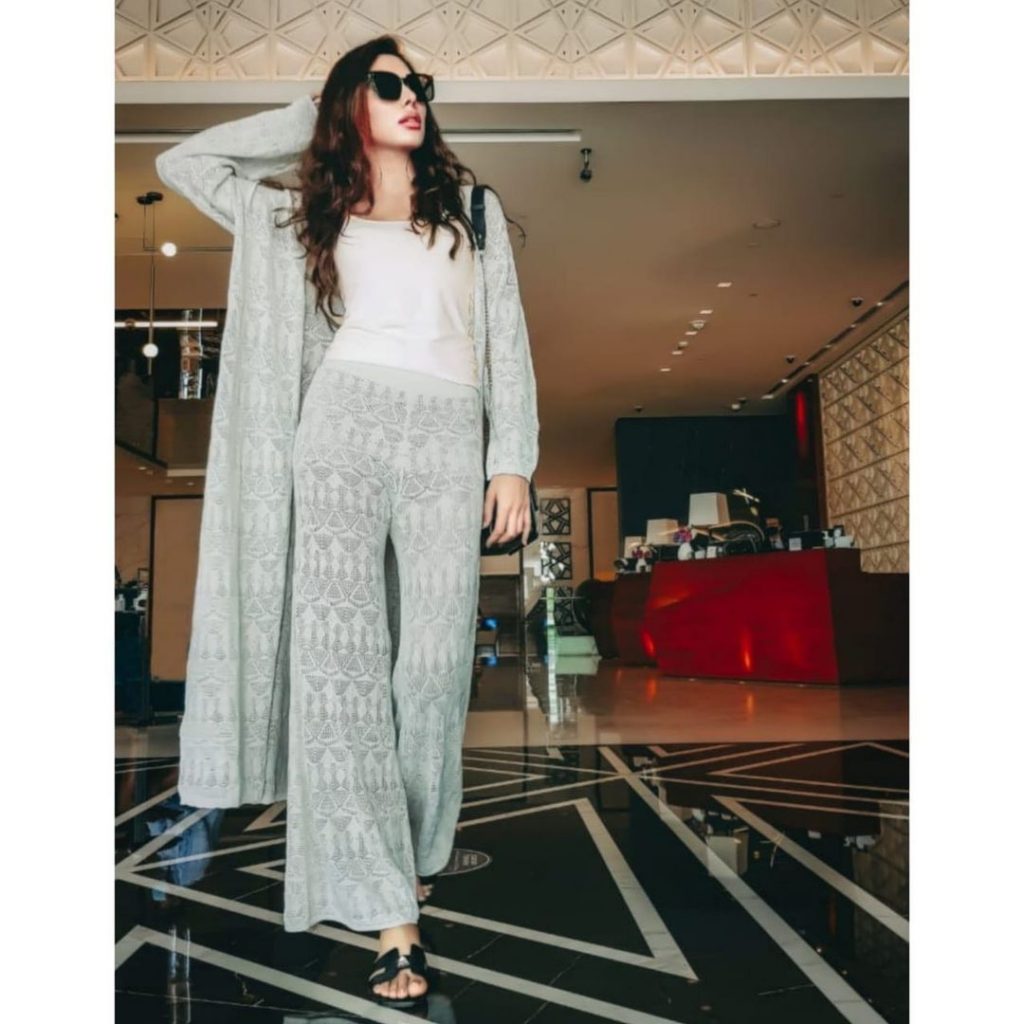 Eshal Fayyaz Enjoying Vacations In Dubai