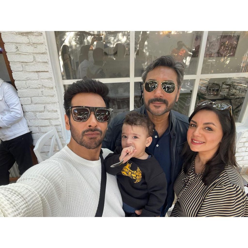 Latest Pictures Of Faysal Qureshi With His Family