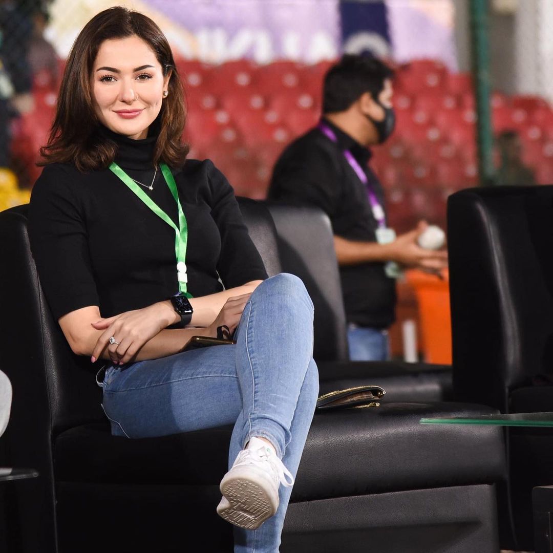 Hania Aamir and Dananeer Pictures from PSL Match
