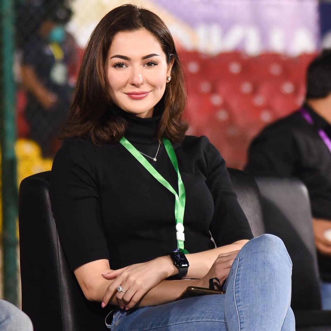 Hania Aamir and Dananeer Pictures from PSL Match