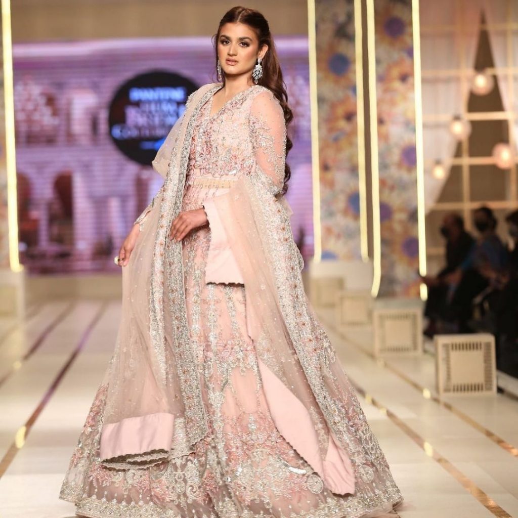 Hira Mani Walked On The 2nd Day Of BCW For Ahson Shoaib
