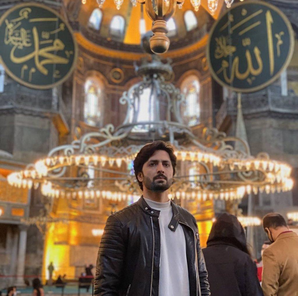 Danish Taimoor 's Son Cute Video - Offering Prayers