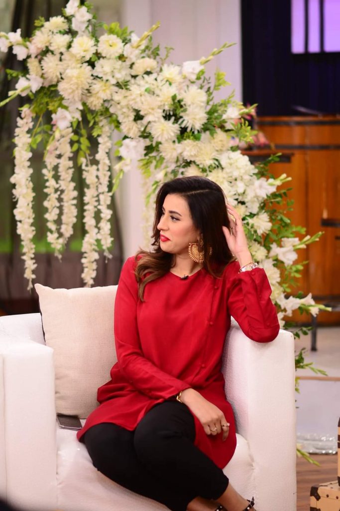 Madiha Naqvi Gorgeous Pictures from Good Morning Pakistan