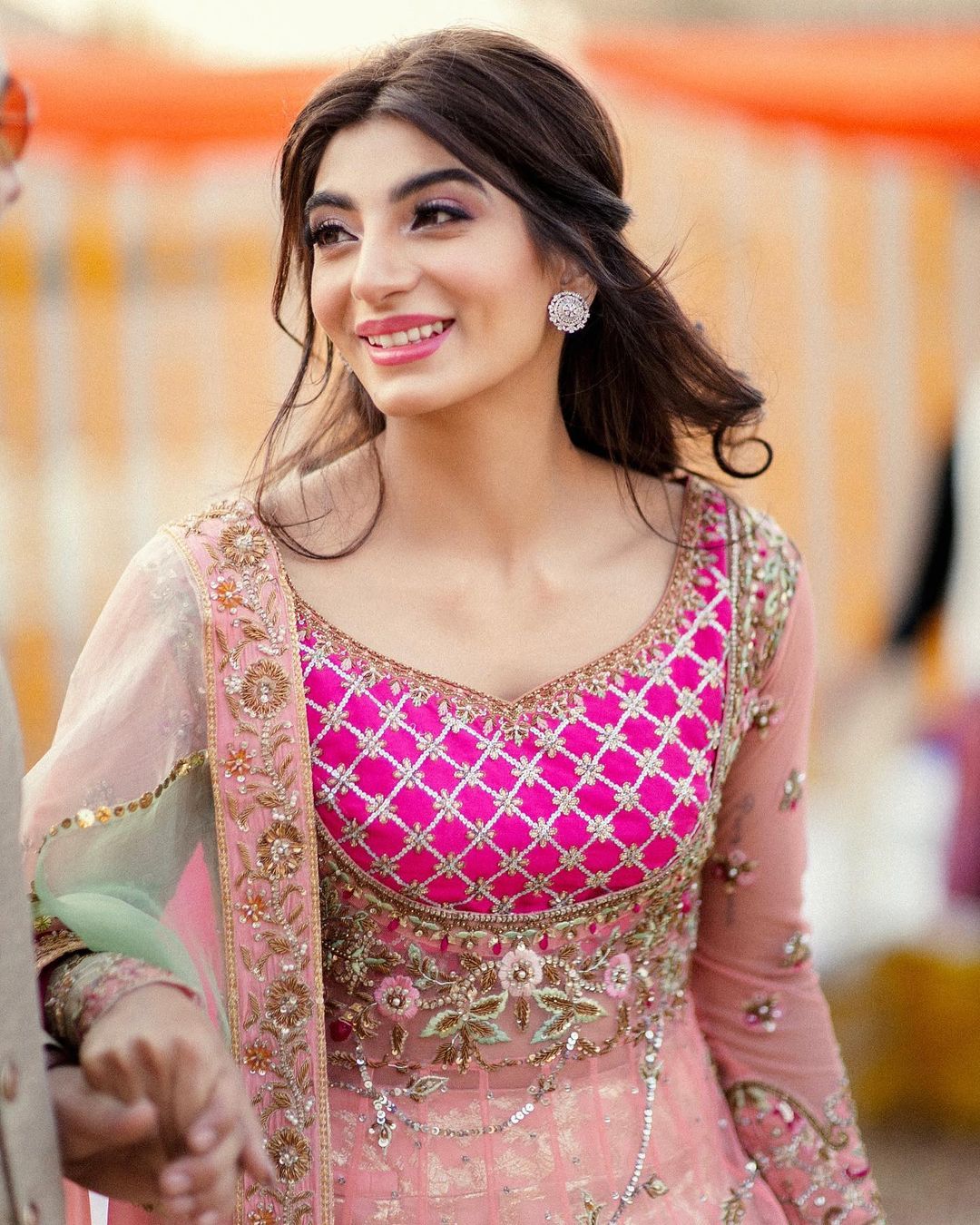 Mariam Ansari and Owais Khan Mehndi - Beautiful HD Pictures