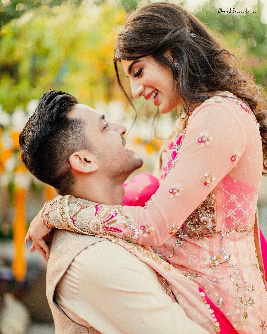 Mariam Ansari and Owais Khan Mehndi - Beautiful HD Pictures