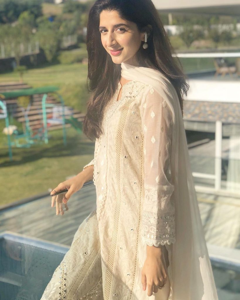 Mawra Hocane's Inspirational Friday Looks