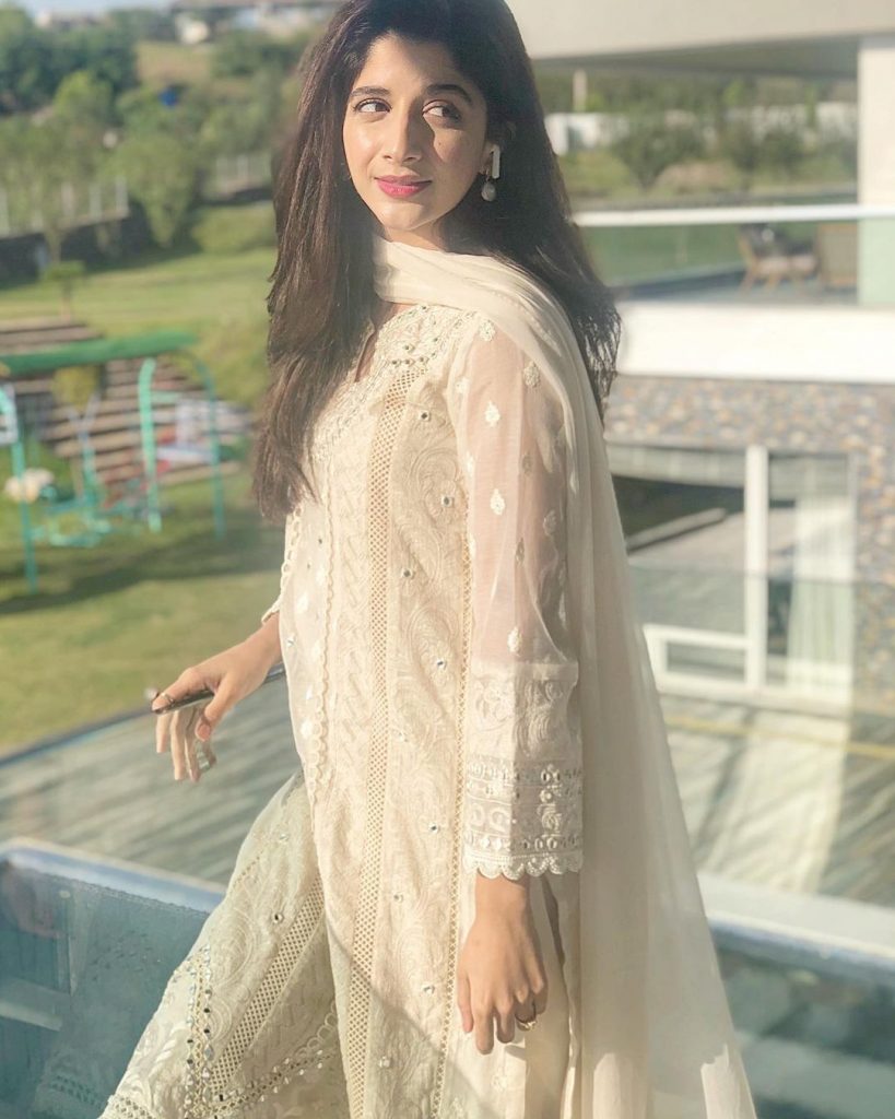 Mawra Hocane's Inspirational Friday Looks