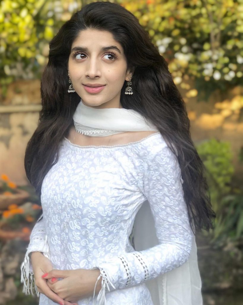 Mawra Hocane's Inspirational Friday Looks