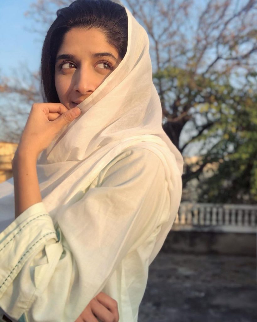 Mawra Hocane's Inspirational Friday Looks