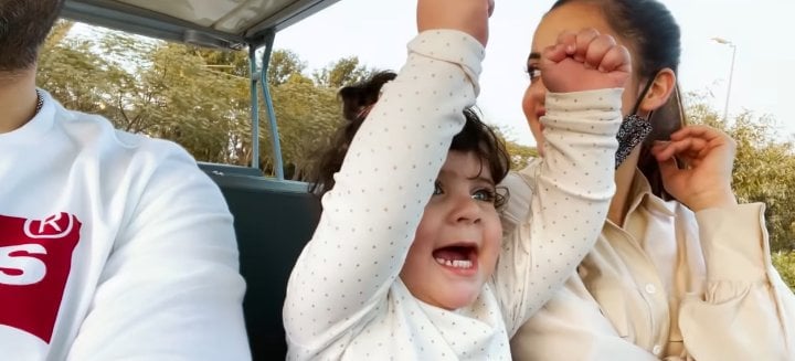 Muneeb And Aiman Took Daughter On Her First Visit To Zoo