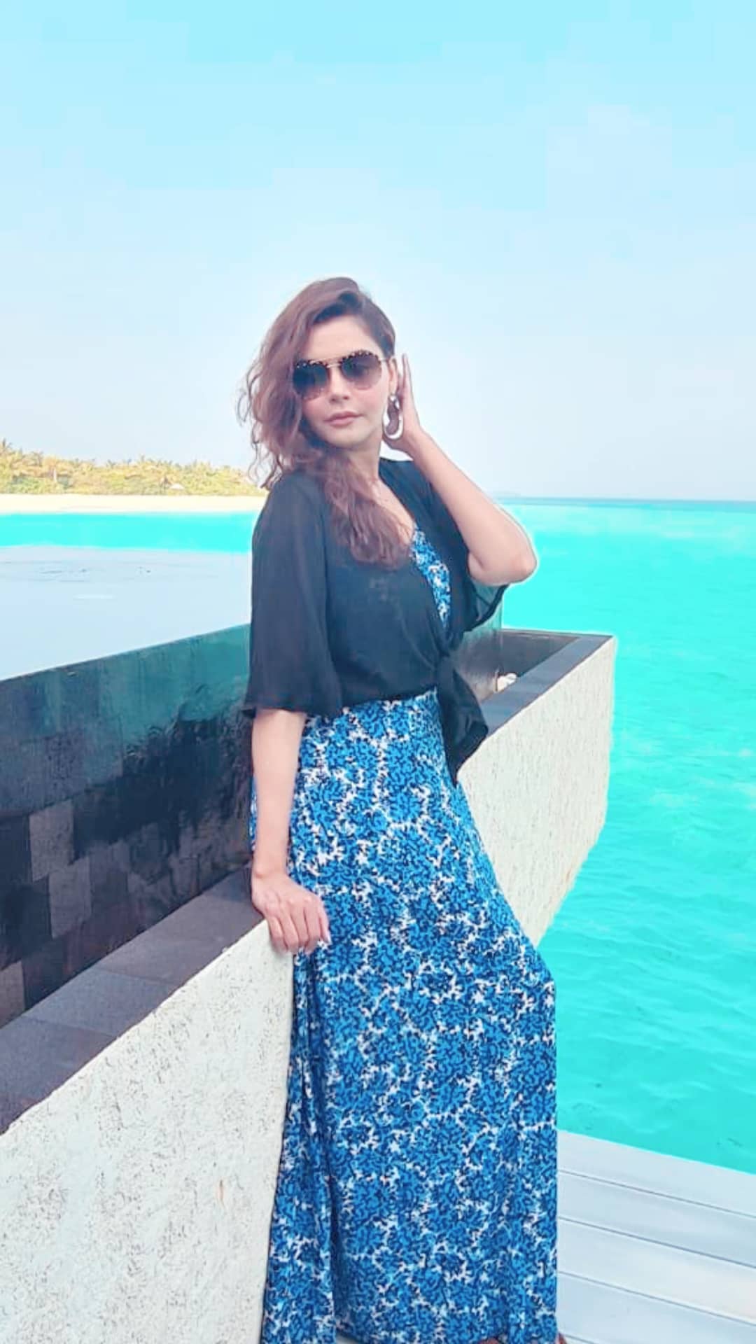 Beautiful Pictures of Nida Yasir in Maldives with her Kids