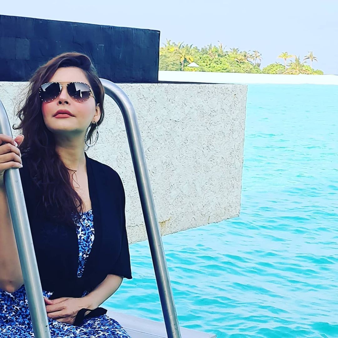 Beautiful Pictures of Nida Yasir in Maldives with her Kids