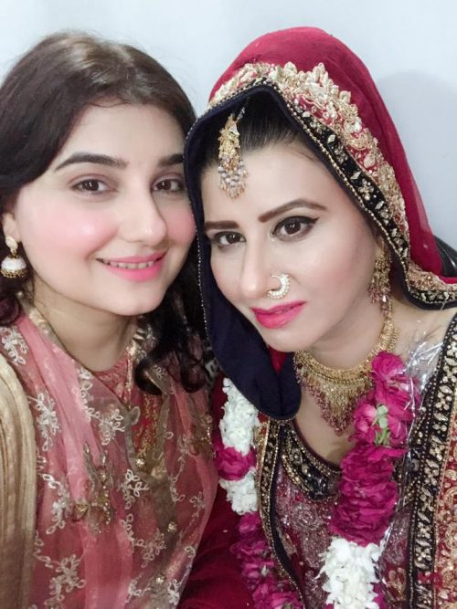 Non Famous Sisters Of Pakistani Celebrities