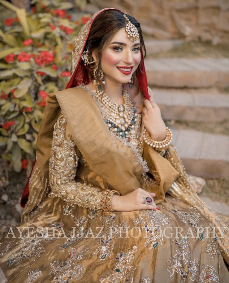 Latest Bridal Pictures Of Beautiful Ramsha Khan | Reviewit.pk