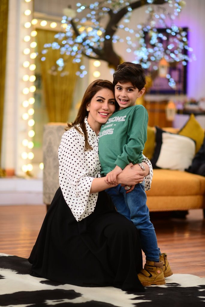 Latest Pictures Of Saba Faisal With Her Kids From Good Morning Pakistan