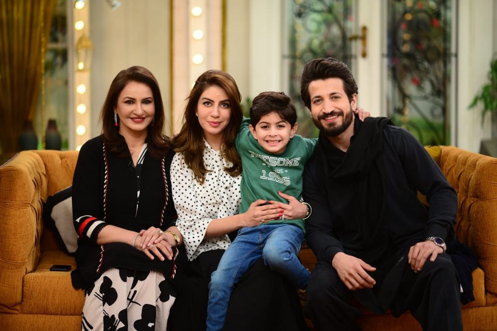 Latest Pictures Of Saba Faisal With Her Kids From Good Morning Pakistan