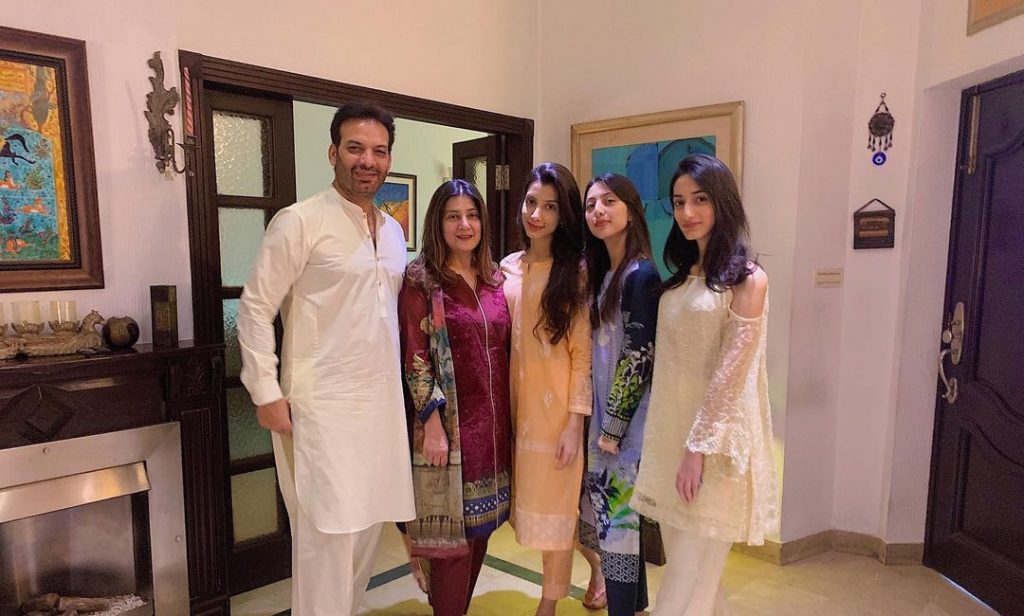 Latest Pictures Of Actor Saleem Sheikh With His Family