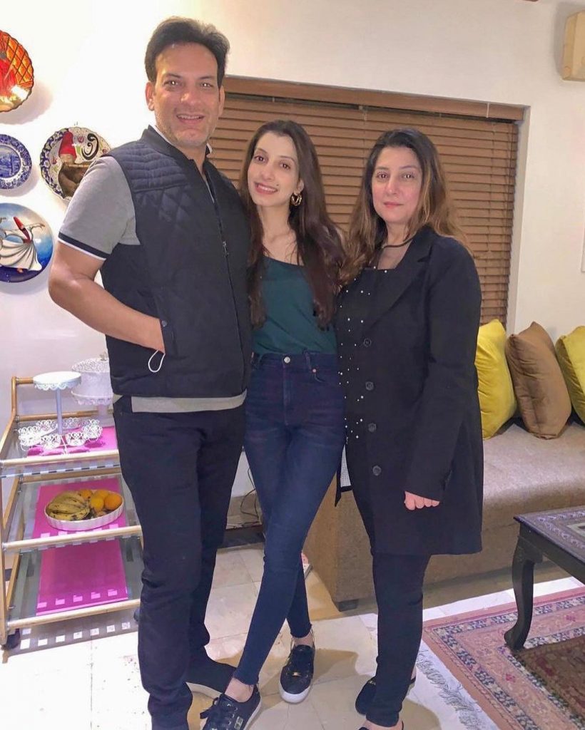 Latest Pictures Of Actor Saleem Sheikh With His Family