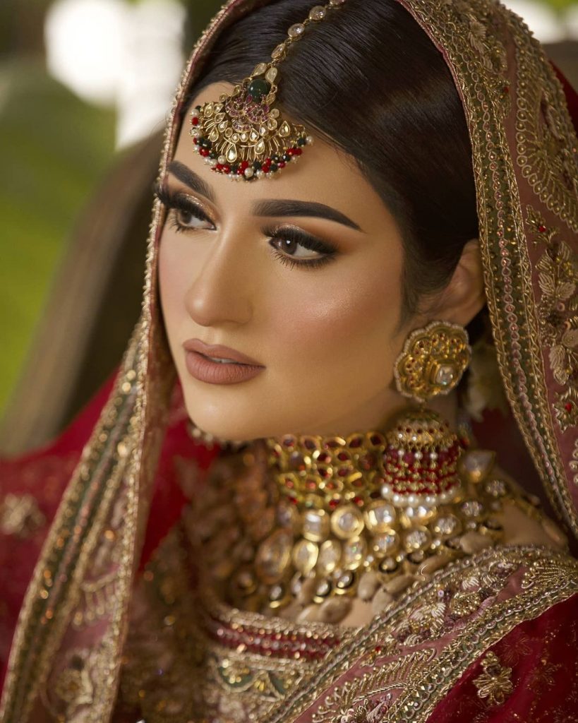 Sarah Khan Looks Regal In The Traditional Bridal Attire