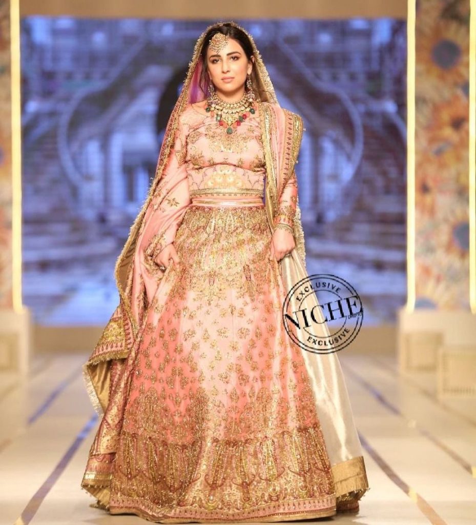 Ushna Shah Walked As The Show Stopper For Fahad Hussayn At BCW