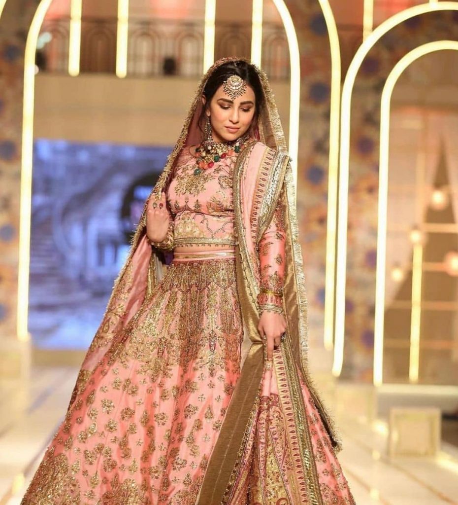 Ushna Shah Walked As The Show Stopper For Fahad Hussayn At BCW