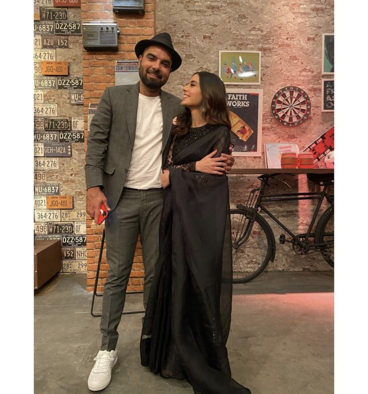 Yasir Hussain And Iqra Aziz Enjoying Bike Ride | Reviewit.pk